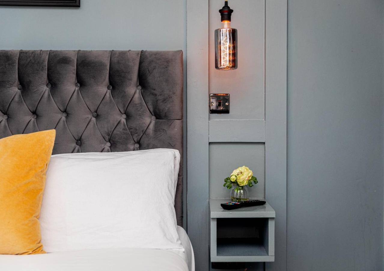 Phoenix Hotel 4*
