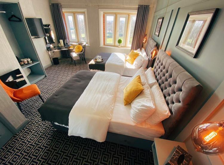 Phoenix Hotel